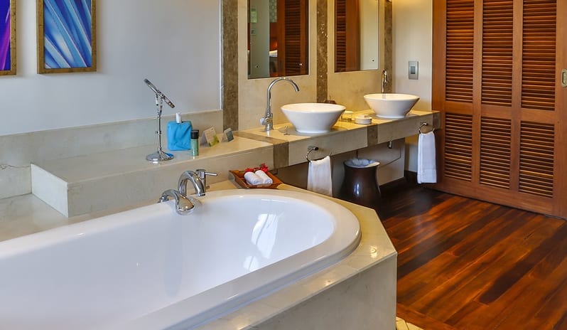 Maradiva - Luxury Suite Pool Villa - Bathtub